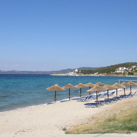 Tavani Villas Nea Roda Exterior photo