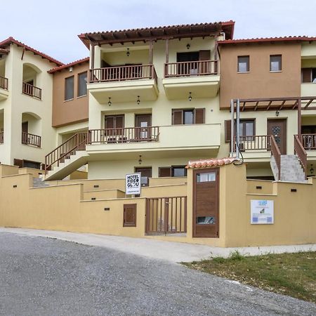 Tavani Villas Nea Roda Exterior photo